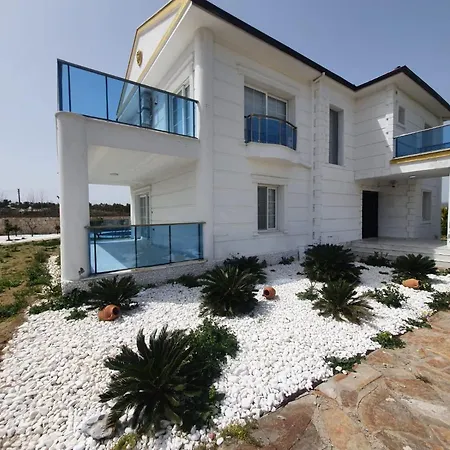 Luxury With Private Pool In Yesiltepe Villa *
