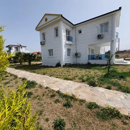 Villa Luxury With Private Pool In Yesiltepe *