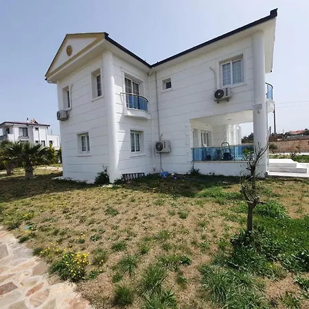 Luxury With Private Pool In Yesiltepe