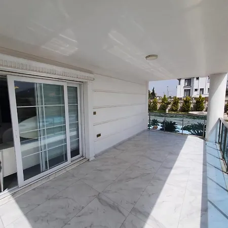 Luxury With Private Pool In Yesiltepe Villa *