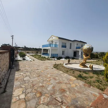 Villa Luxury With Private Pool In Yesiltepe *