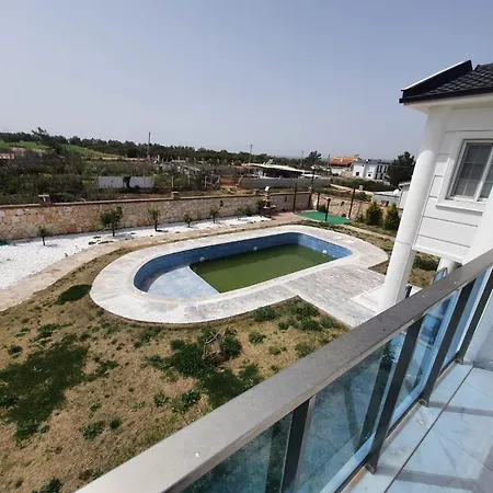 Luxury With Private Pool In Yesiltepe Villa Didim