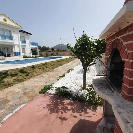 Luxury With Private Pool In Yesiltepe Villa